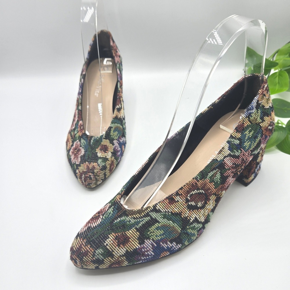 NEW Bella Vita Floral Tapestry Block Heel Pumps WMS 7WW Scooped Vamp Opening